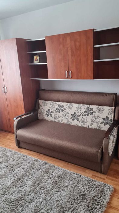 Inchiriez apartament
