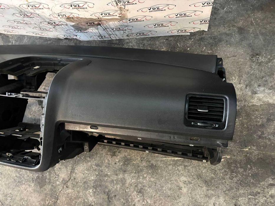 Plansa bord Volkswagen Golf 5 an 2007