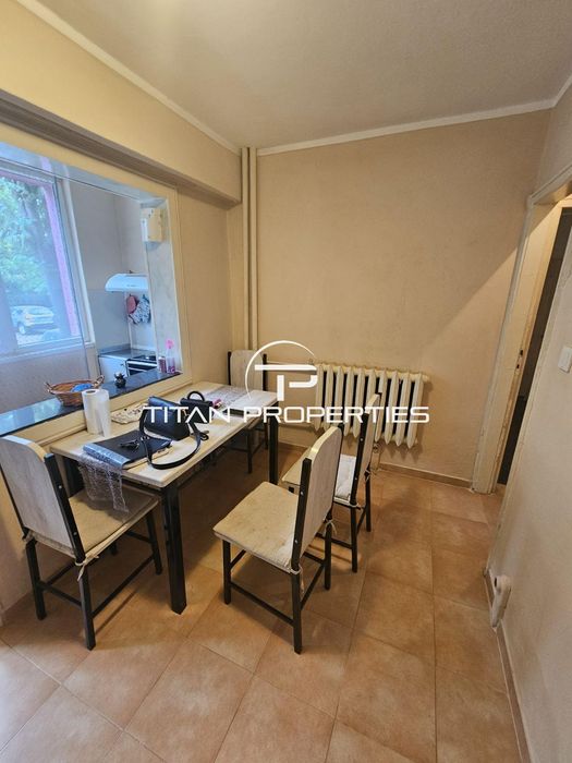 Дава се под наем Двустаен апартамент в Бургас, Славейков - 67 кв.м за 331.5 € - Снимка #1