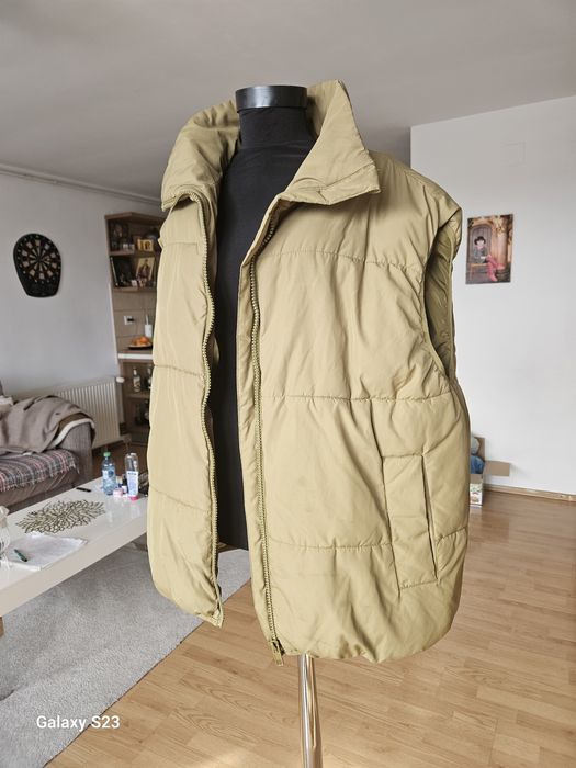 Vesta H&M  măsura S. 45 lei