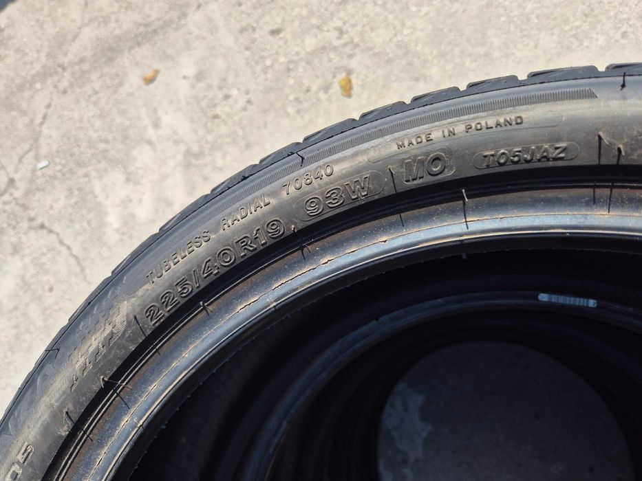 4 Anvelope de VARA - 225/40/19 - BRIDGESTONE - CA UNELE NOI - DOT 2024 !