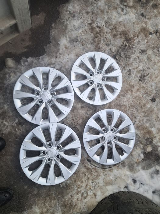 KIA Оригинал калпаки R16