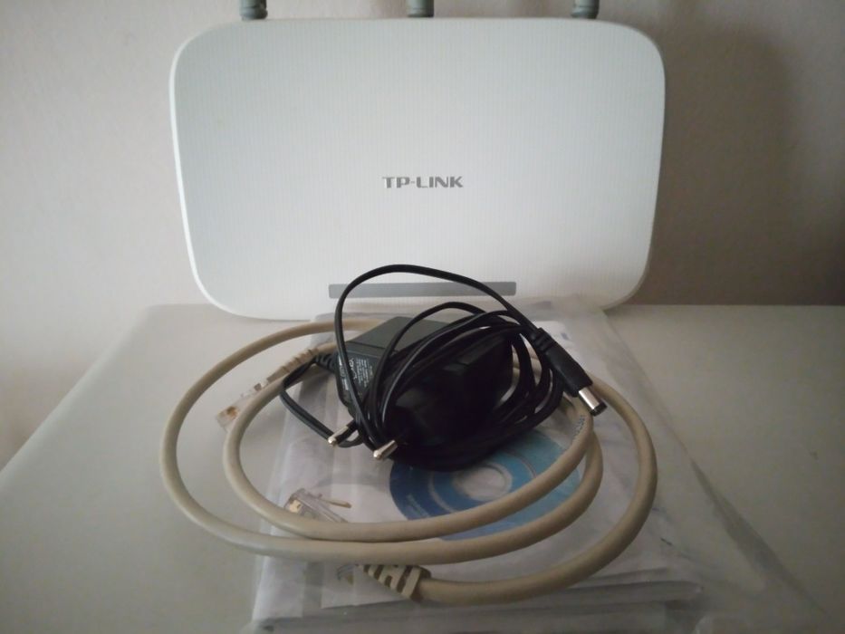Wi-Fi рутери / суич (Ethernet switch)