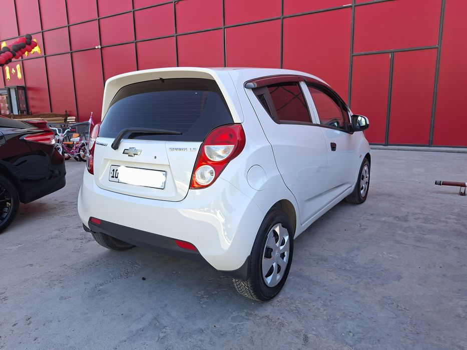 Спарк 2поз.сотилади