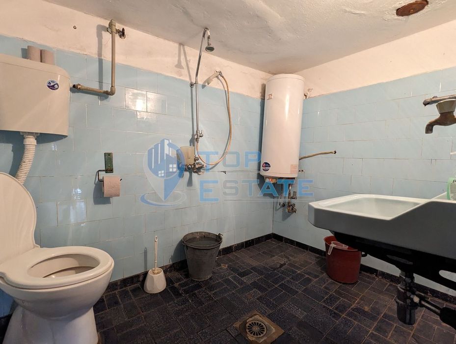 Едноетажна къща в град Павликени