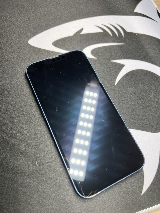 Iphone 13 син 75% батерия