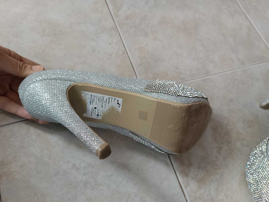 Дамски официални обувки на токчета