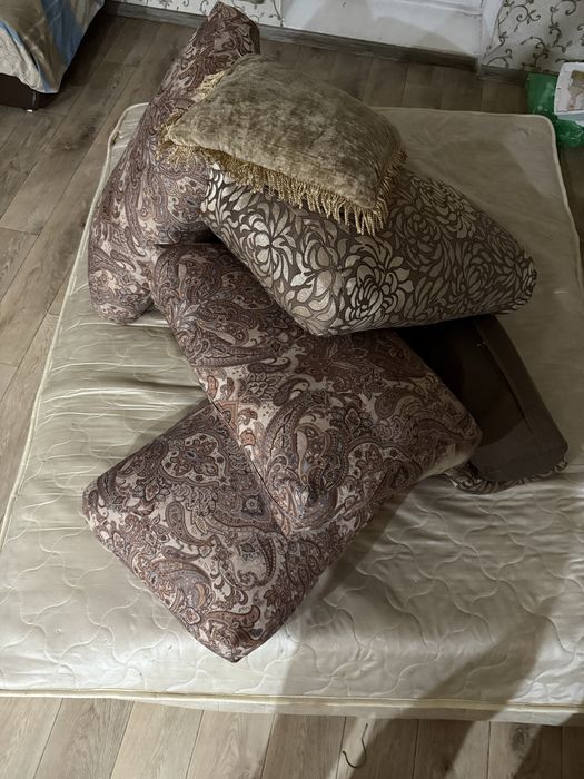 Матрас и подушки