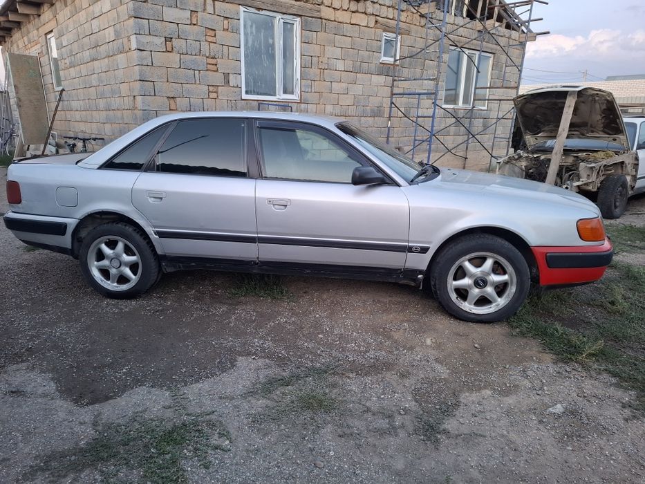 Продам ауди 100 с4