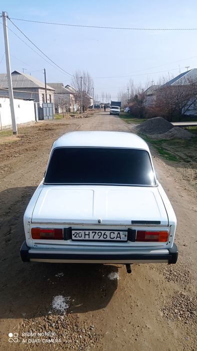 Vaz 2106    yili 1996 benzin gazda yuradi antifris