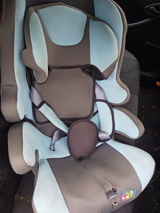 Disponibil scaun auto