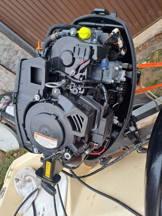 Barca cu motor nou si peridoc