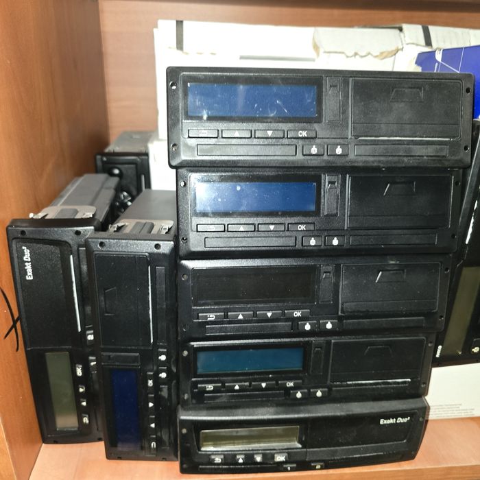 Тахографи и датчици за тахографи