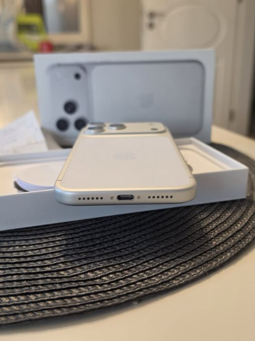 Iphone 17 pro max 256GB като НОВ