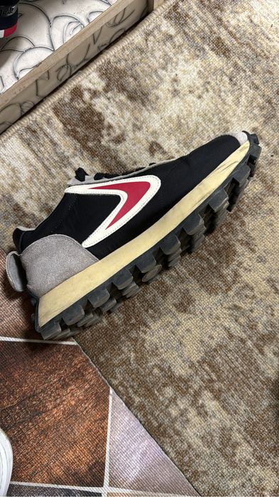 Продам кроссовки