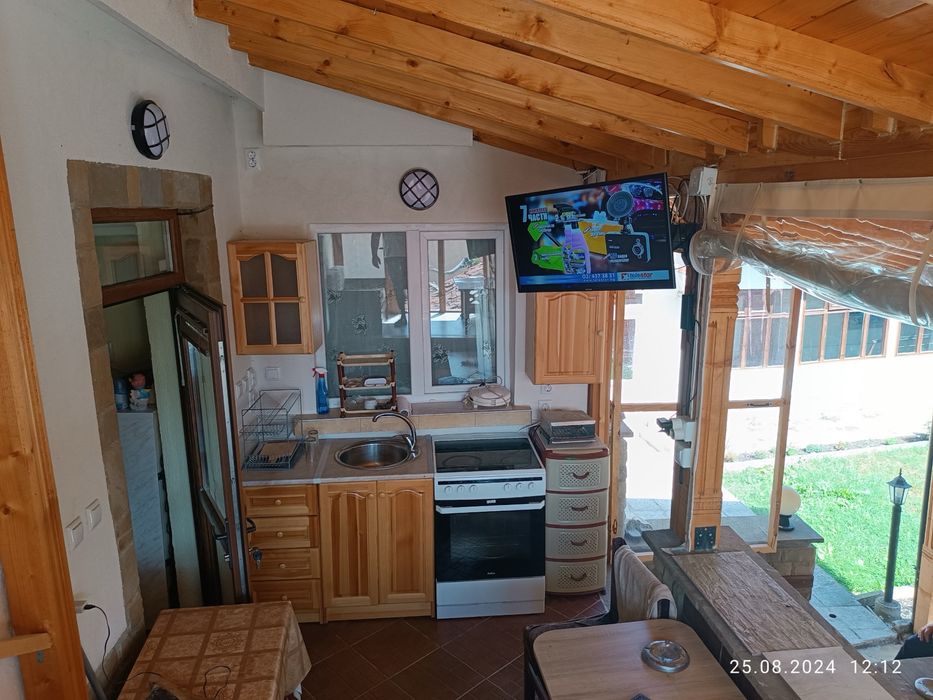 Продава се Къща в Пловдив, Младежки Хълм - 200 кв.м за 300 €/кв.м - Снимка #4