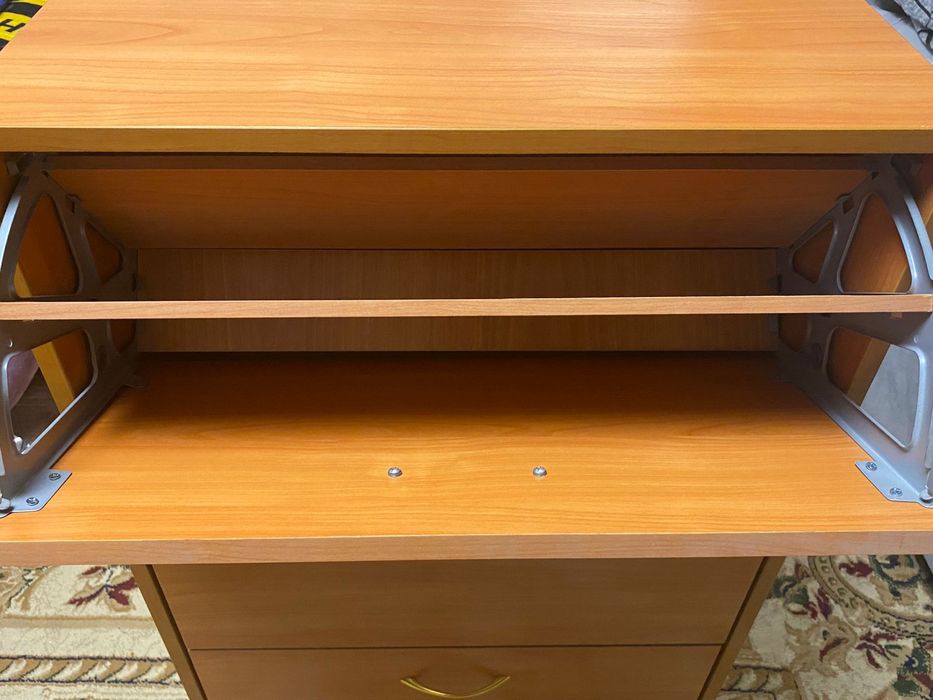 Продам  обувницу