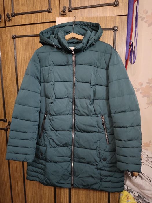 Продам женскую зимнюю куртку