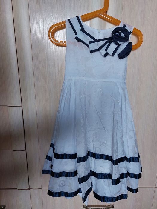 Продам платье на девочку