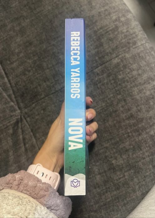 Rebecca Yarros - Nova (Renegatii #2)