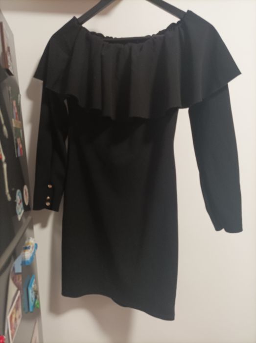 Vând rochii scurte preț foarte mic