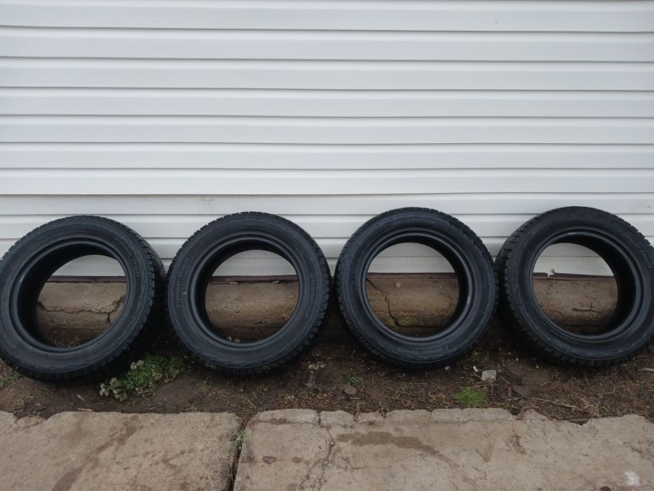 Шины зимние, шипованные, б/у