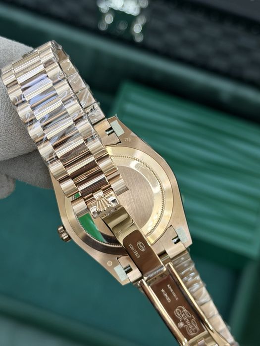 Rolex Day-Date 40 Everose Gold – Olive Green Dial