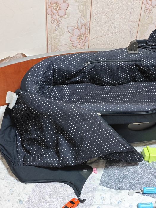 Срочно продам коляску Stokke + люльку