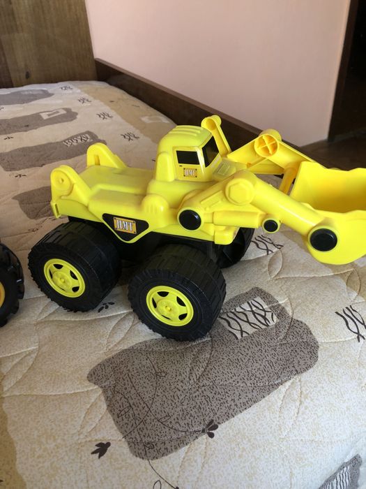 Продавам детски багери играчки