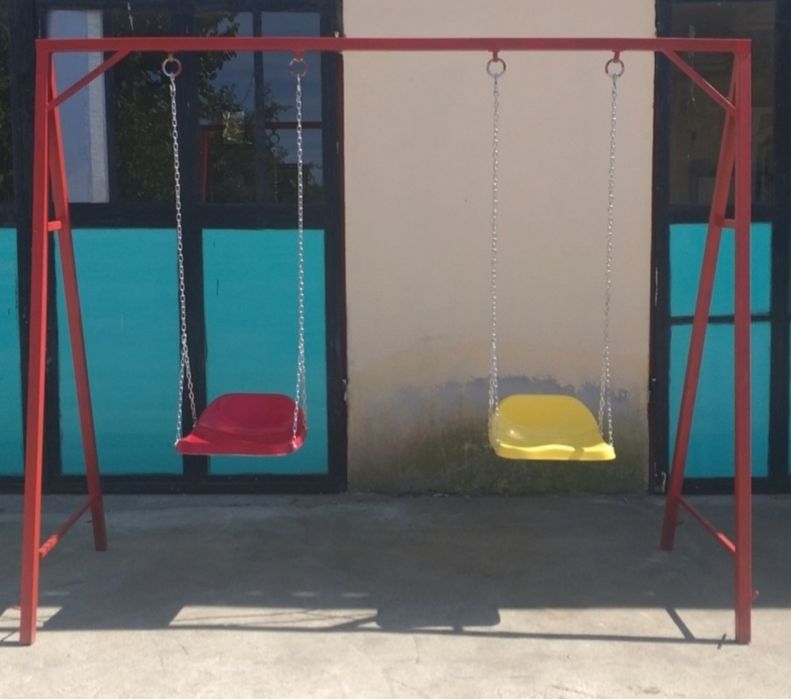 Vând produse de joacă pentru copii leagăn balansoar carusel bănci