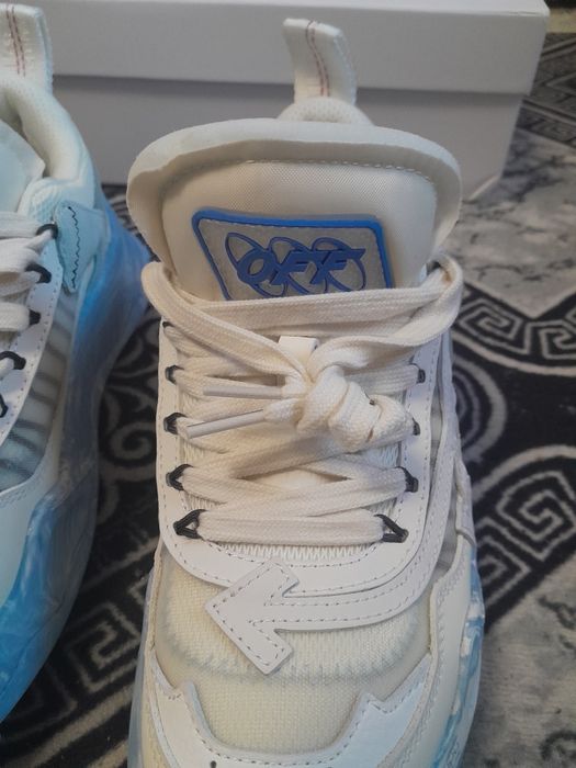 Adidasi Off white Odsy 1000