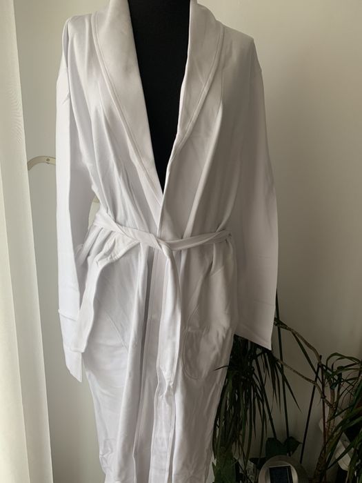 Halat de baie , NOU cu eticheta- skinny huber nu victoria secret