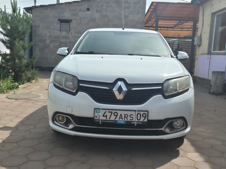 Renault Logan 2017 года