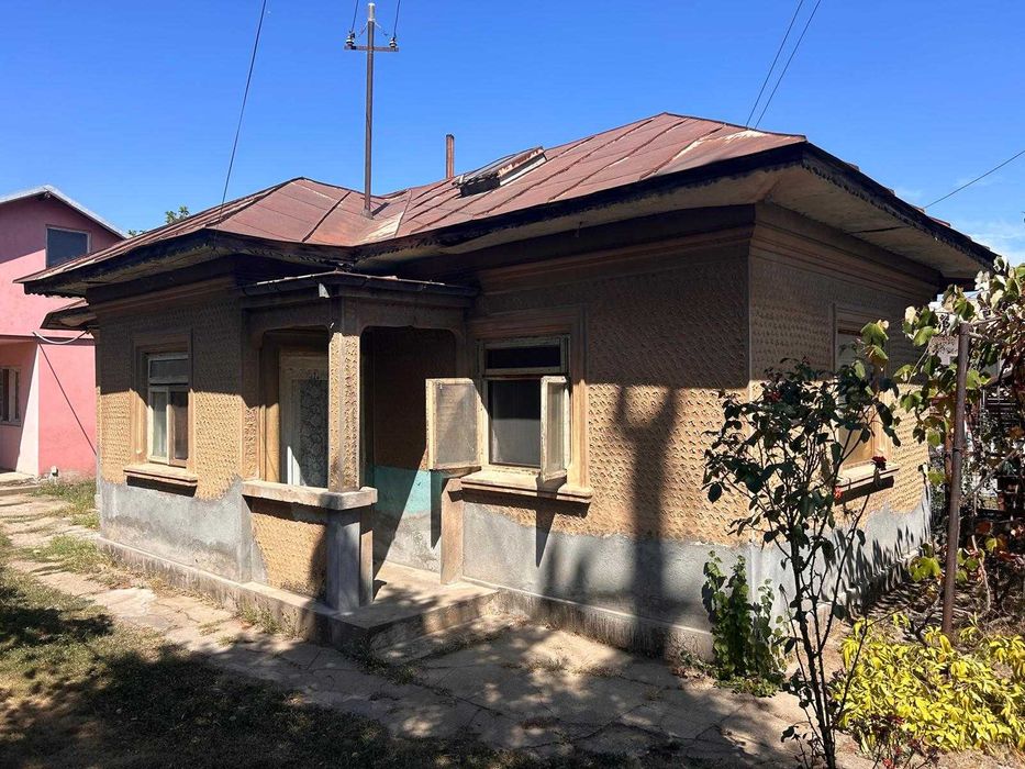 Casa batraneasca de inchiriat