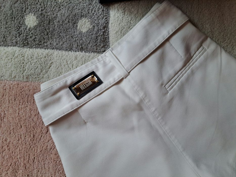 Къси панталонки Alessa