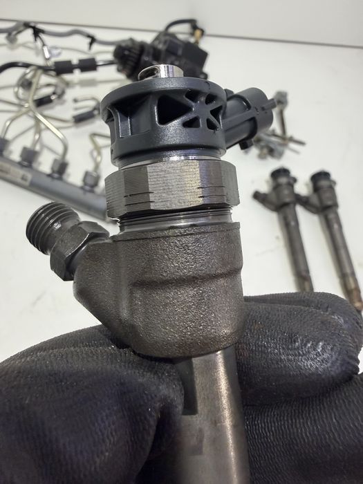 Комплект горивна система гнп gnp GNP  Bosch 2.0 dCi дюзи помпа рейка Renault Nissan 0445010404