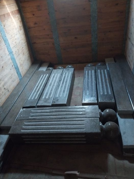 Гранит травертин мрамор ступени подступени тумба