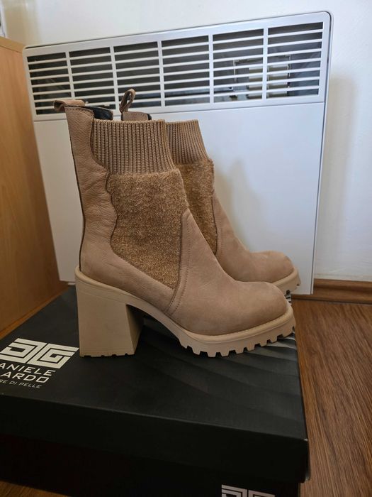 Дамски боти,  естествена кожа