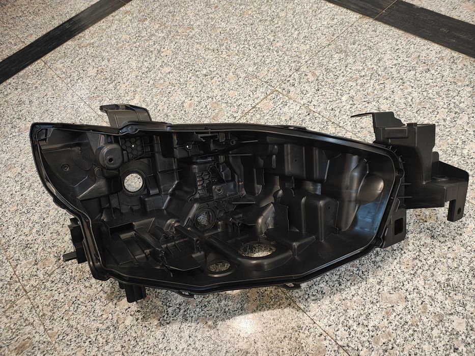 Корпуси за фар Мазда 6 2018г