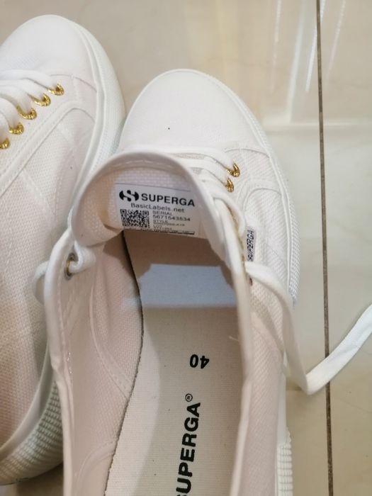 Бели гуменки нови