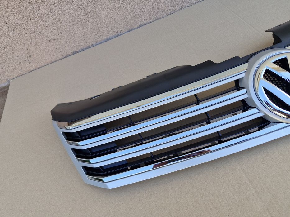 Grila centrala Vw Passat B7 NOUA 2010-2014