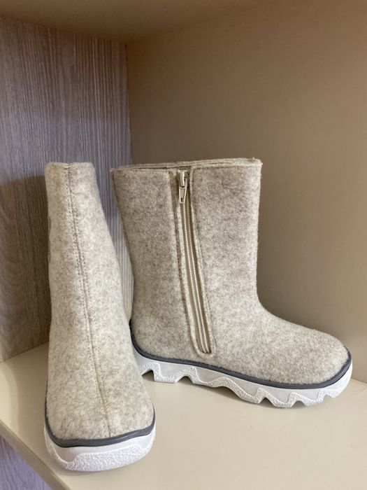 Продам  детские валенки