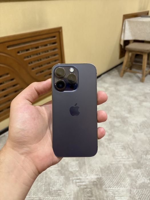 iPhone 14 pro Purple