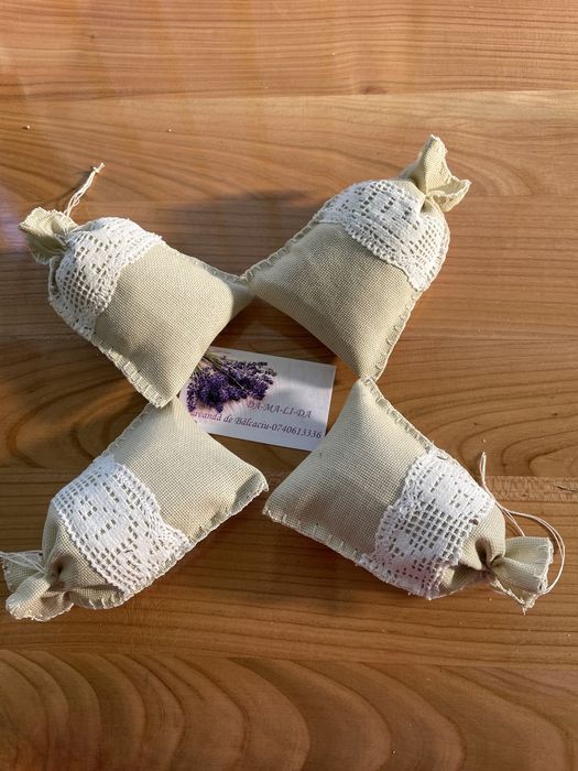 Saculeti umpluti cu lavanda