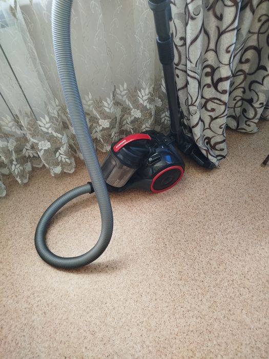 Пыльсос с коробкой