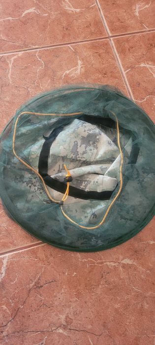 Palarie cu plasa protectie tantari sau apicultor