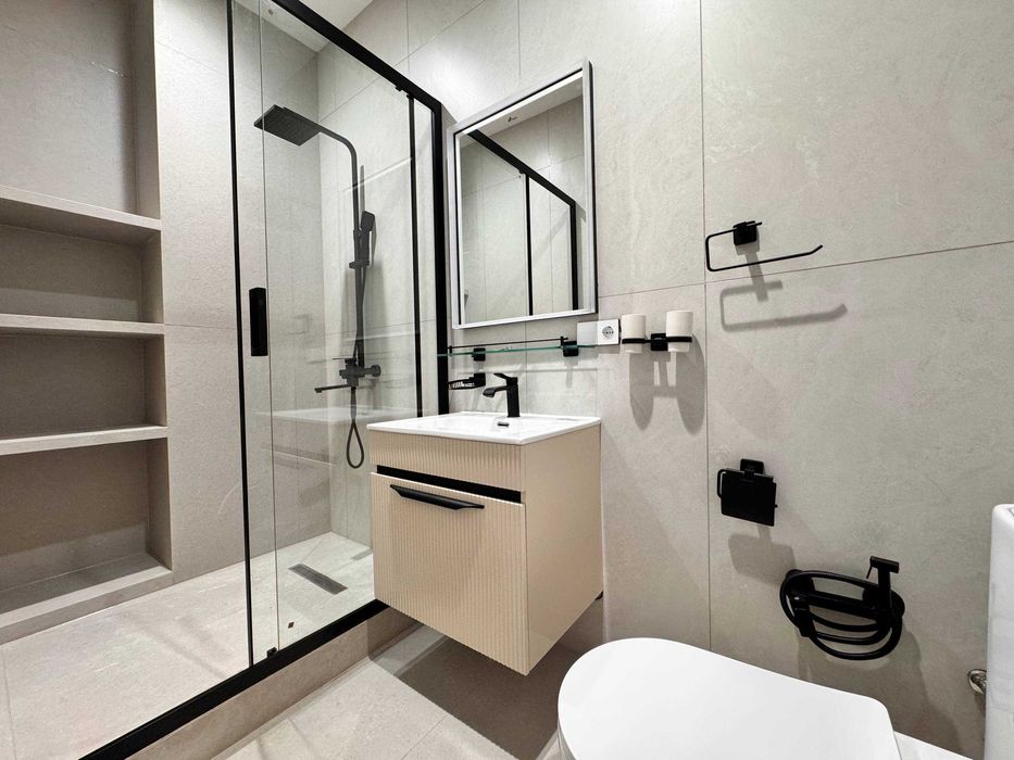 Новостройка  5/8-9/9 ЖК «Parisien» ОР-Р Мукими мост, Пирамит