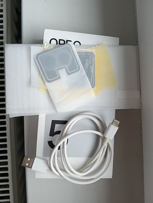 Vând OPPO A 5 pro