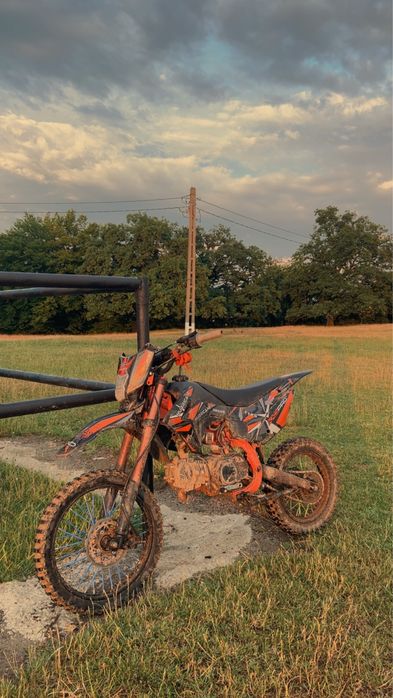 Vand sau schimb tot pe motor