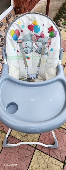 Vând măsuță bebe